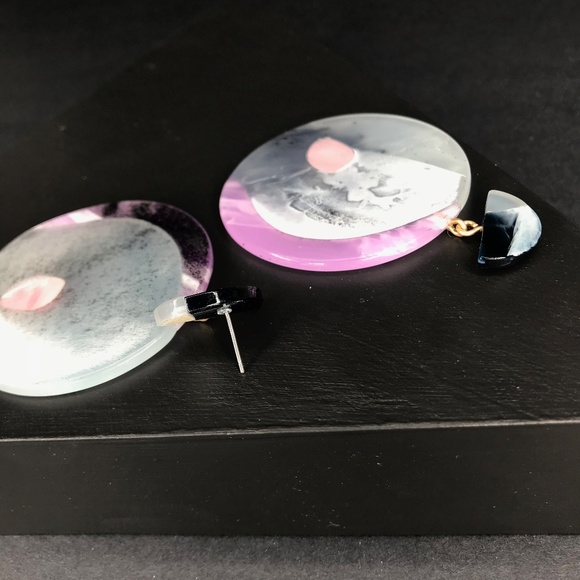 🆑 Purple and Black Round Drop Earrings - Picture 6 of 8